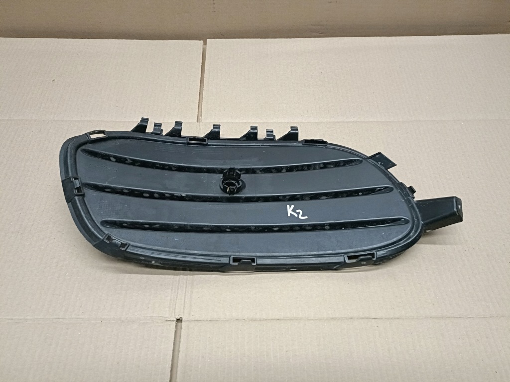 Mercedes gla w156 решітка бампера правий Ціна