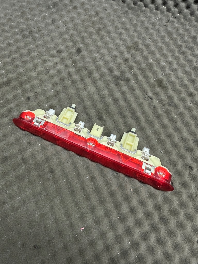 Купить 9649986880 третье  фонарь  стоп-сигнал peugeot