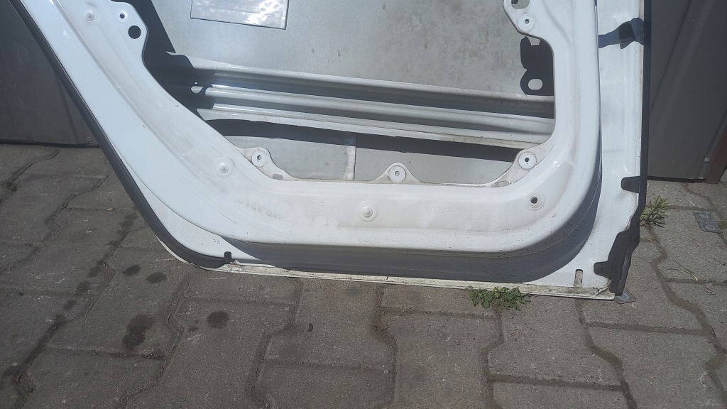 фото №15, Дверь левая задняя volvo v60 11r повреждённые