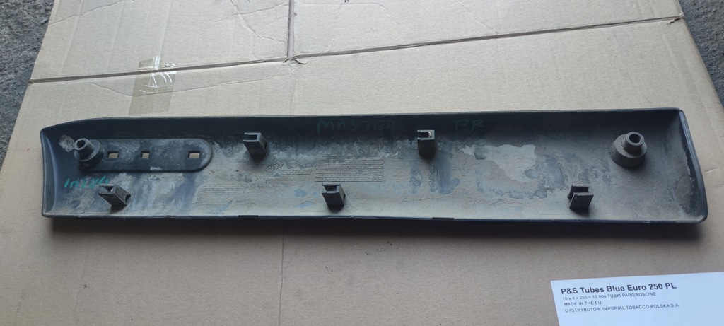 фото №2, Молдинг дверь правая перед renault master ii