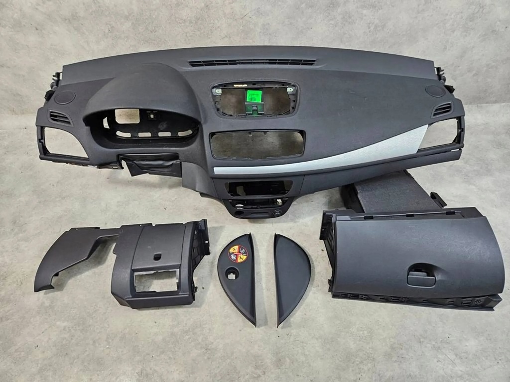 фото №7, Панель приладів приладова консоль подушка бардачок renault megane iii eu