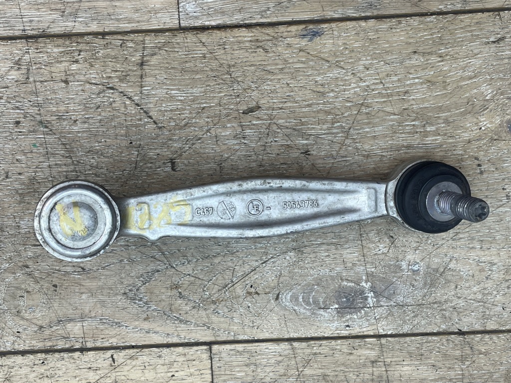 фото №1, Alfa romeo stelvio q4 соединитель стабилизатора правый 50543786 c467 q465