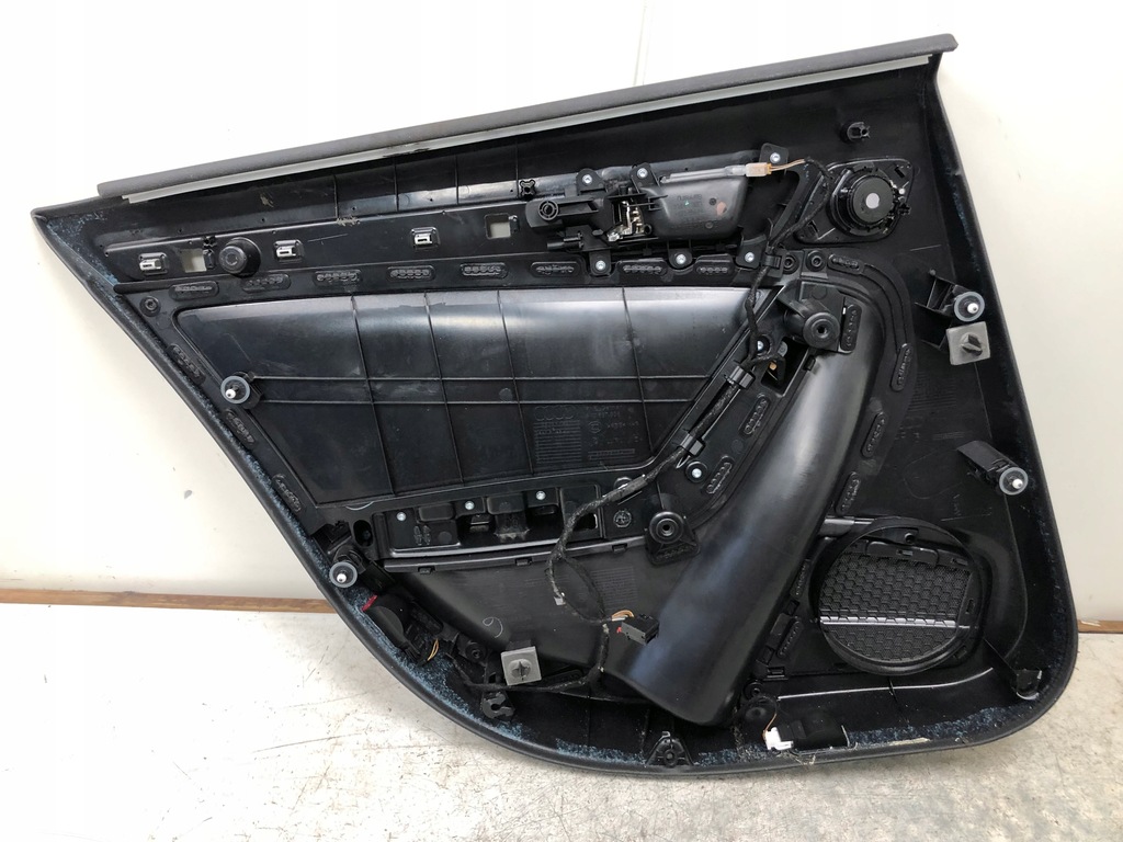 фото №5, Обшивка двері правий задня audi a4 b8 lift 8k0867306