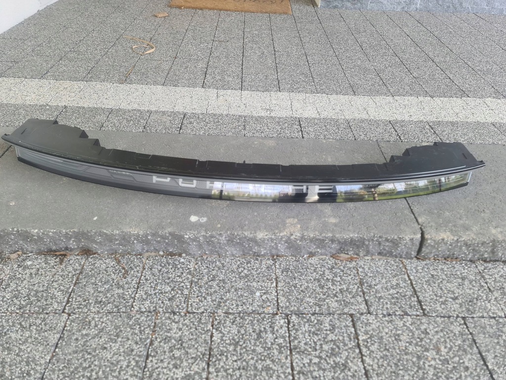 фото №1, Porsche taycan лампа задняя задняя 9j0945082p