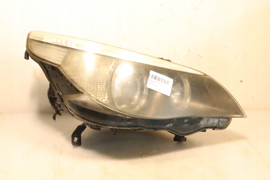 Купити Лампа передня права bmw e60 e61 158762-00