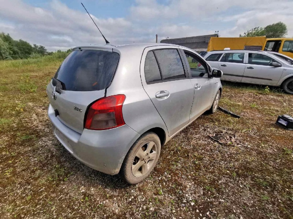 фото №9, Toyota yaris клапан egr 2007 1.4l 1350008120
