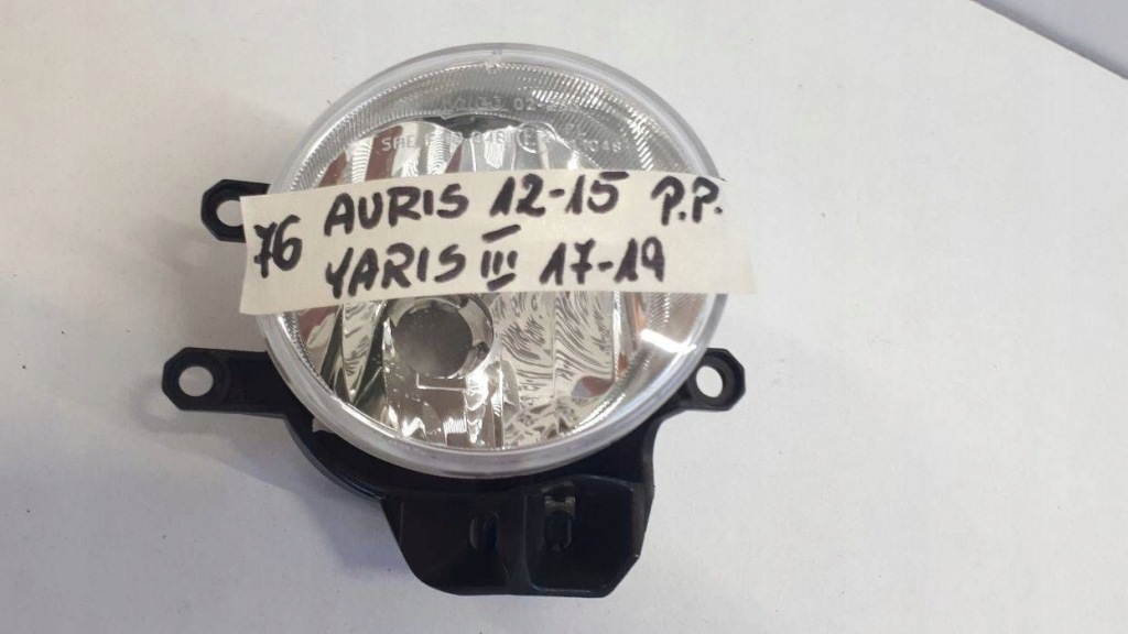 фото №1, Toyota auris 2012-2015 противотуманная фара правый перед 90008490