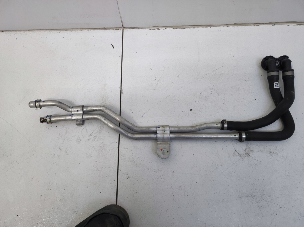 Купити Патрубок трубка шланг води bmw xm g09 4.4b