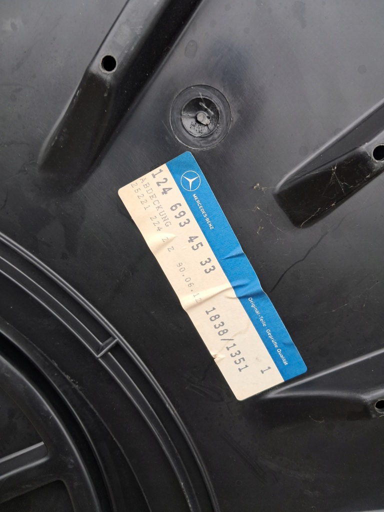 Крышка колеса запасного mercedes w124 1246934533 Оригинал