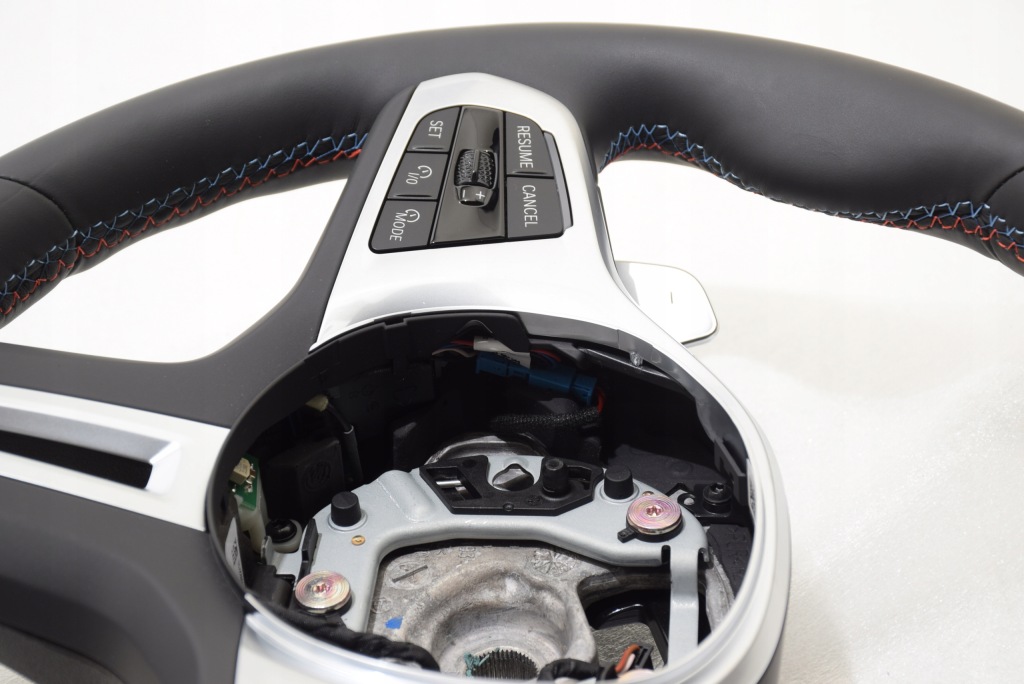 фото №14, Bmw x5 g05 x6 g06 g07 повітропровід m-pakiet вібрації пелюстки перемикання підігрів оригінал