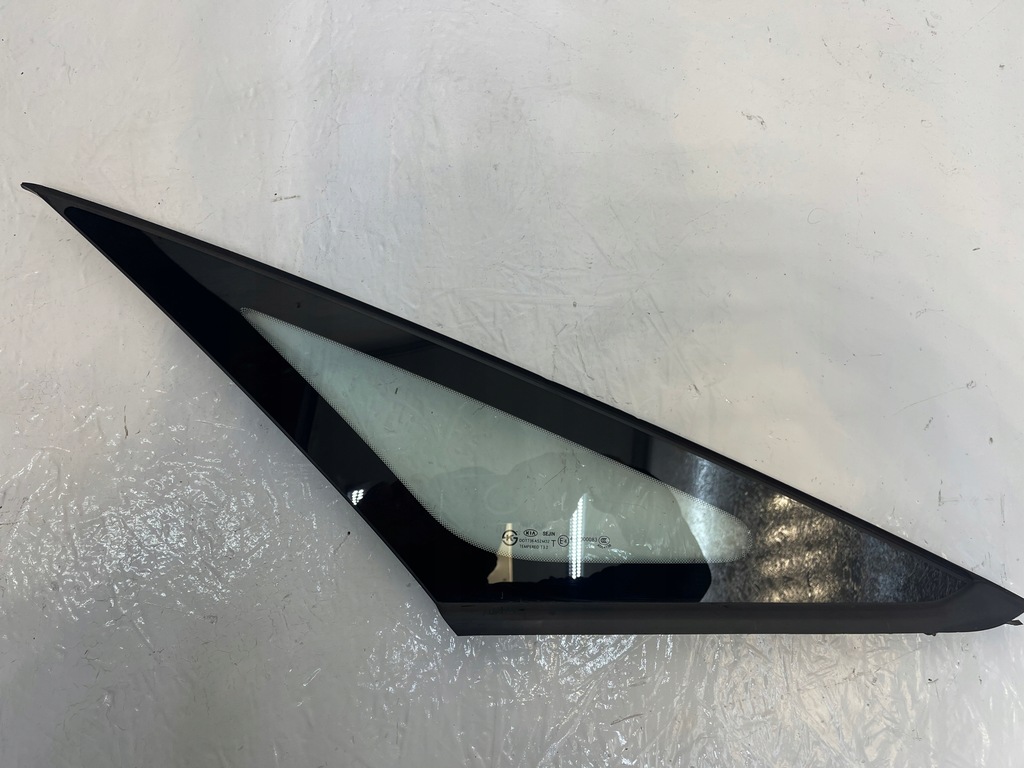 фото №1, Kia carens iv стекло правая кузовная