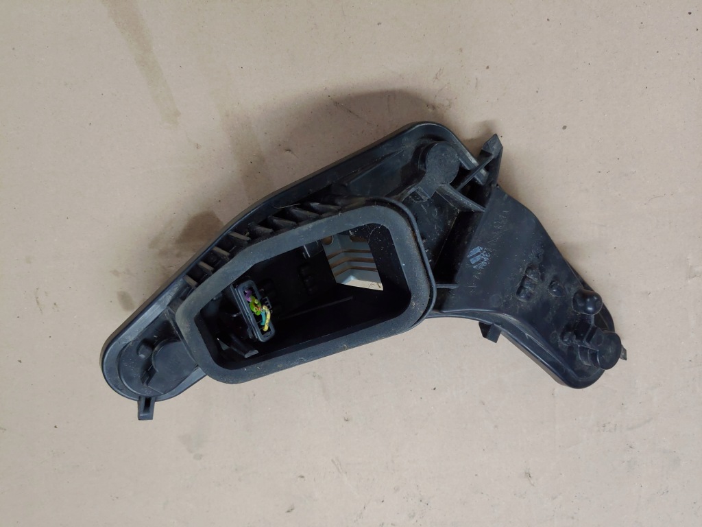 Купить Вкладыш фары правая  задний peugeot 207 рестайлинг  led hb