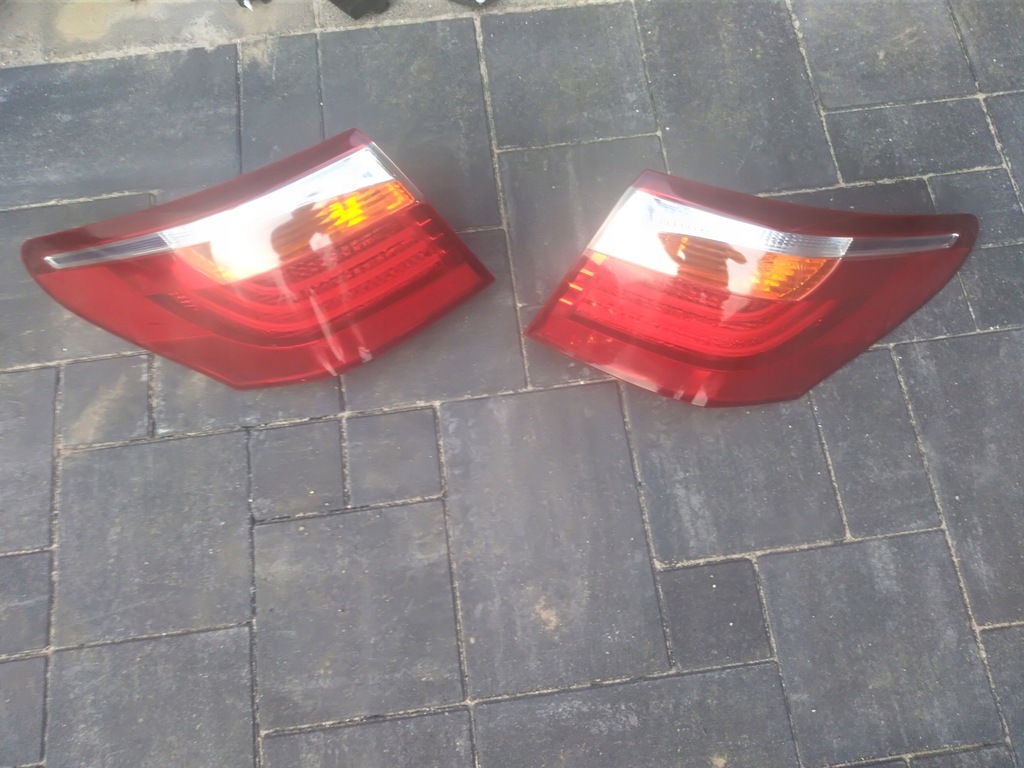 фото №2, Lexus ls 600h задня кришка багажника лампа