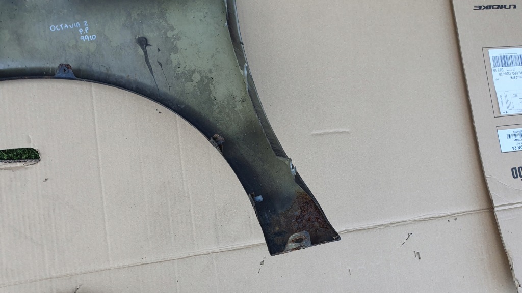 Skoda octavia 2 - крила праві перед - 9910 Недорого