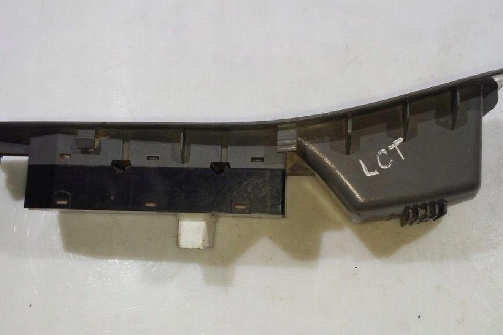 фото №7, Кнопка керування вікон лівих передніх двері chevrolet