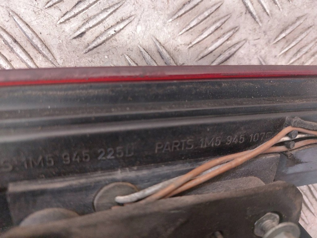 фото №13, Накладка крышки лампы seat toledo ii 1m5945225d 1m5945096b 1m5945095b