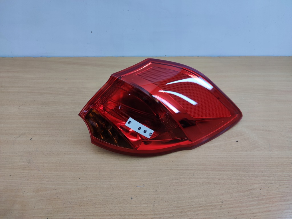 фото №1, Kia ceed ii 2 правая лампа задняя w крыло idealna