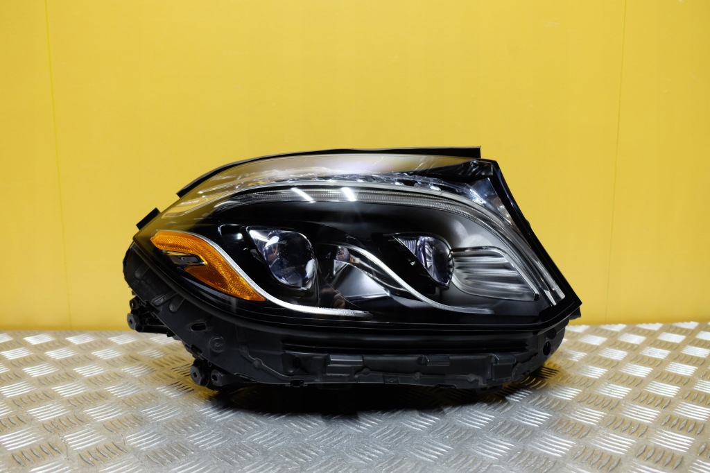 фото №1, Mercedes gls x166 2016 - фара лампа led intelligent light система r usa