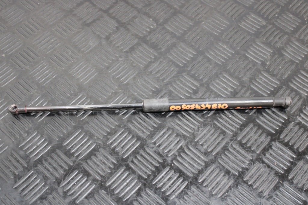 фото №1, Привід амортизатор капот 00505434870 alfa romeo giulia veloce