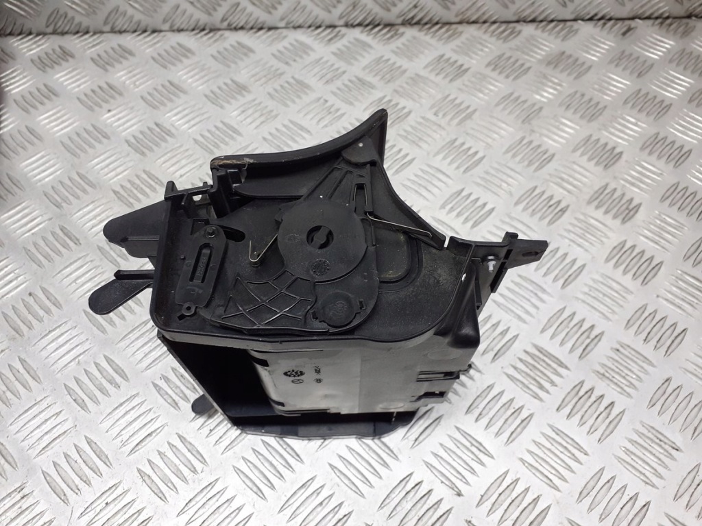 фото №3, Пепельница mercedes w210