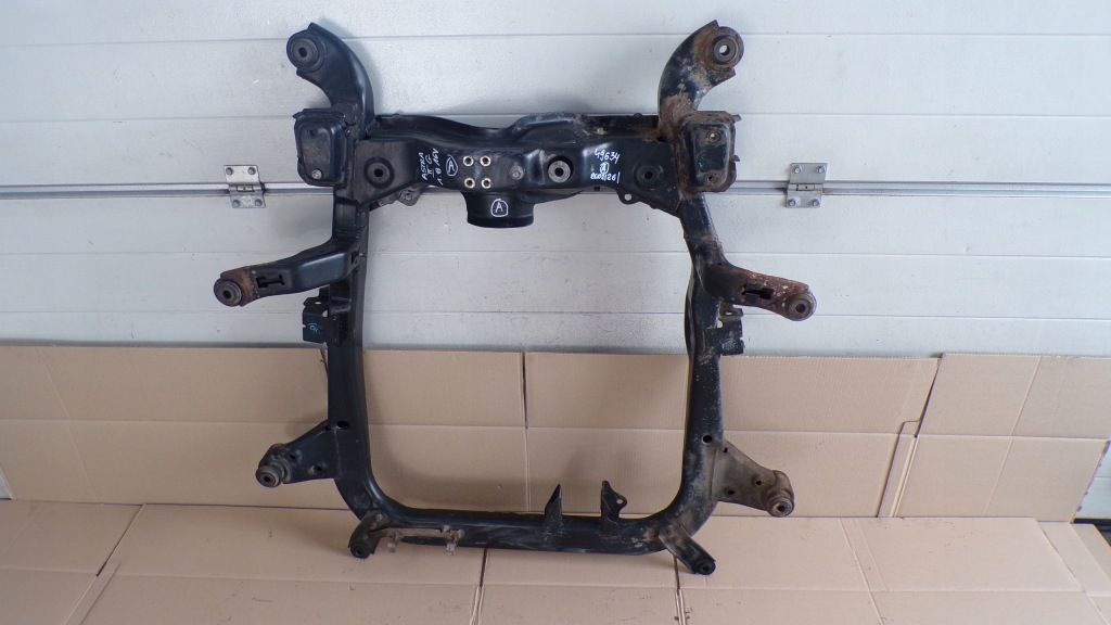 Купити Astra 2 2 1.8 16v поперечина підрамник підрамник