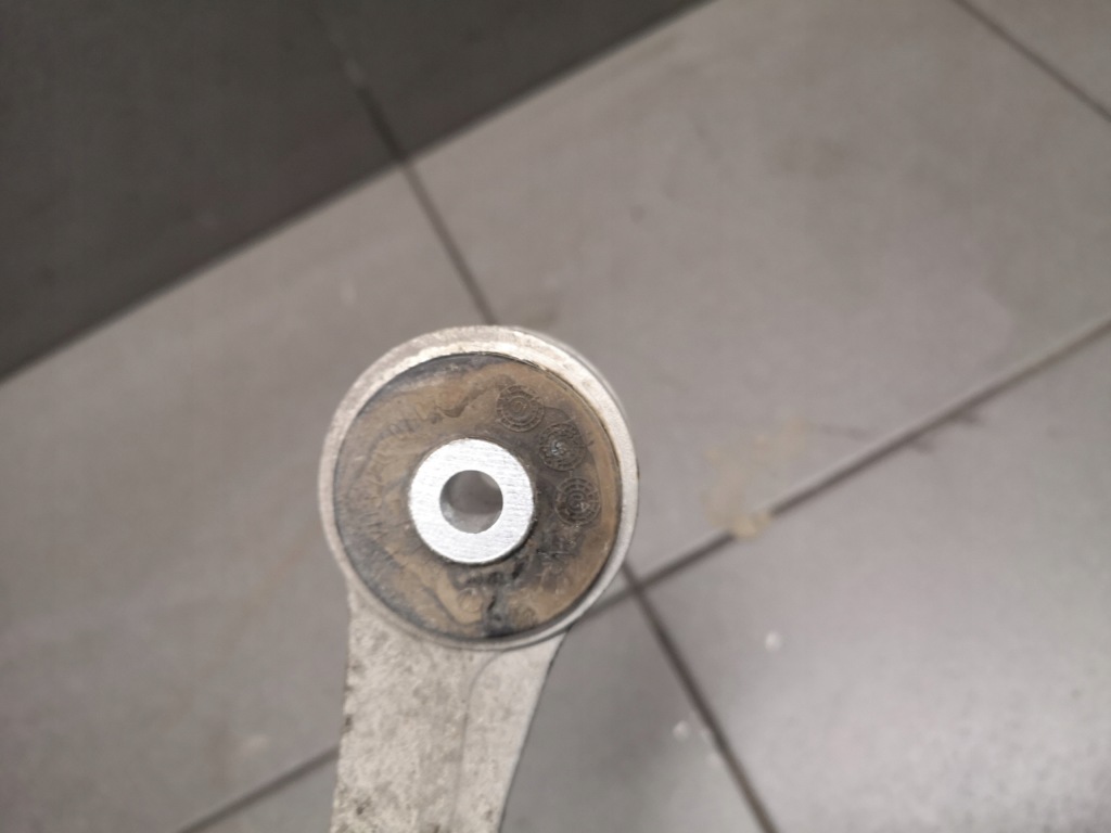 фото №5, Важіль перед верхній vw touareg 7l0407047a