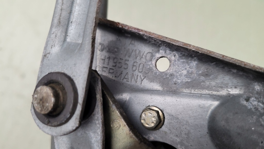 фото №8, Vw golf iii механизм моторчик дворник 1h1955603