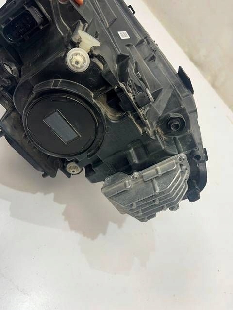 Купити Лампа права передня mercedes eqa eqb full led h243 243 правий перед