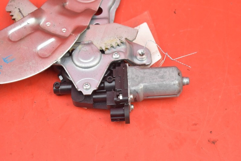 фото №8, Подъемник стекло правый задняя suzuki sx4 1 i