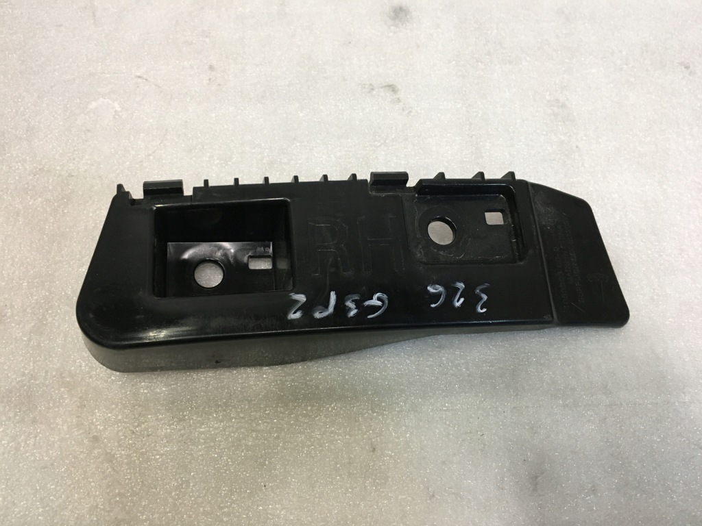 фото №1, Tesla model 3 напрямна бампера правий задня