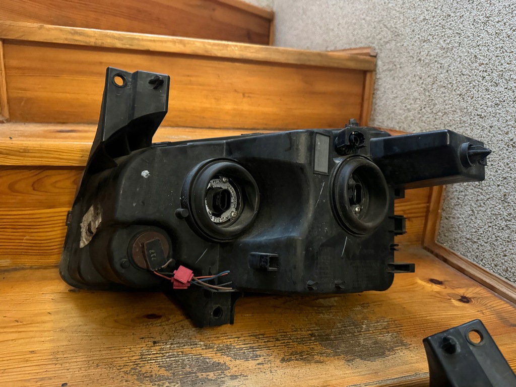 фото №7, Dodge charger 2007 лампа передняя оригинал комплект