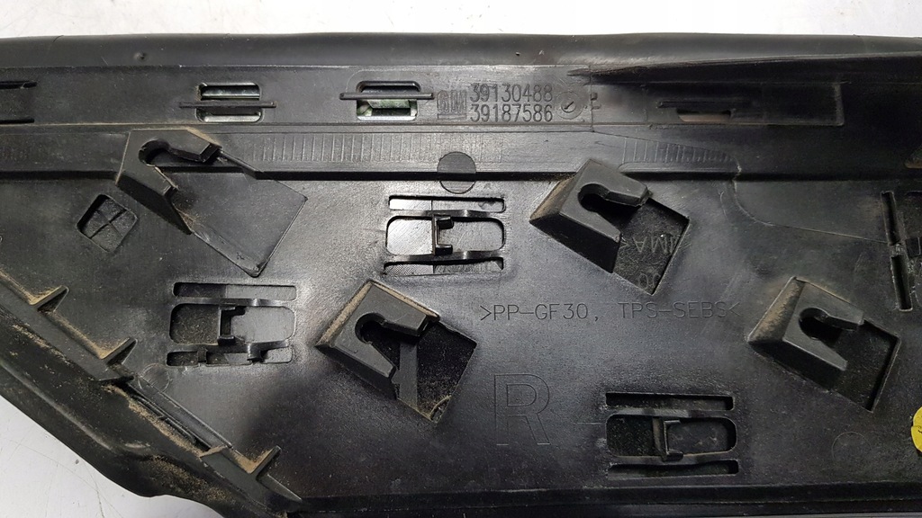 фото №9, Молдинг захист крила правий задня opel astra k