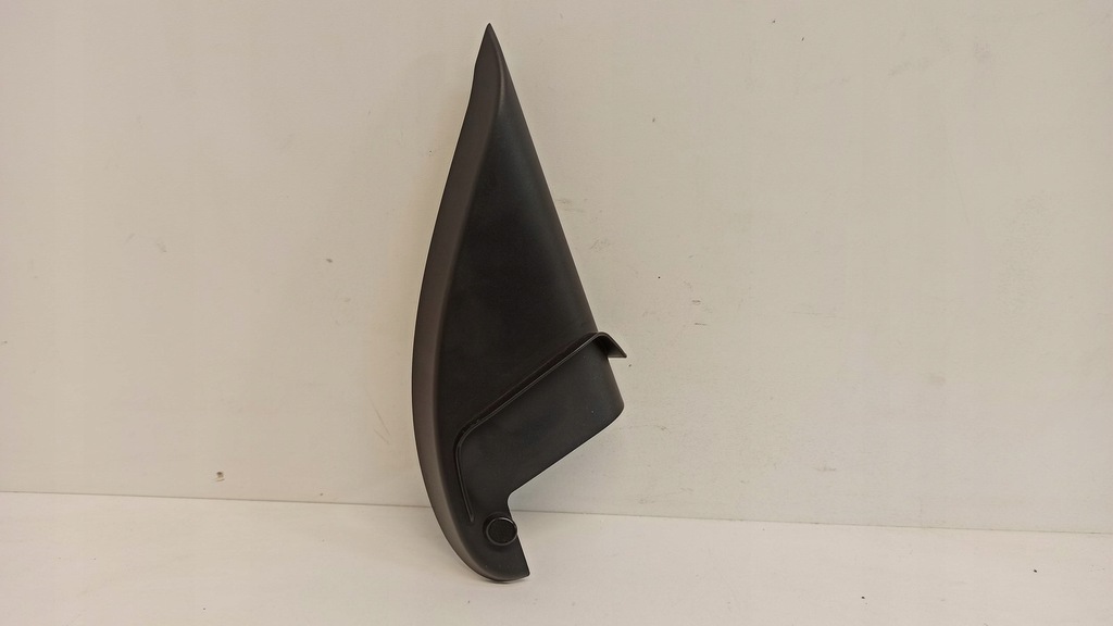 фото №1, Audi a1 трикутник двері правий перед 82a857506