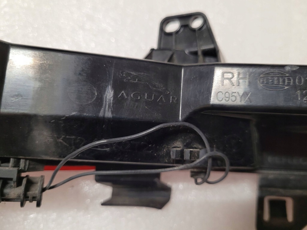 фото №9, Land rover discovery sport fk72 jaguar лампа задняя задняя w бампер fk7215k272