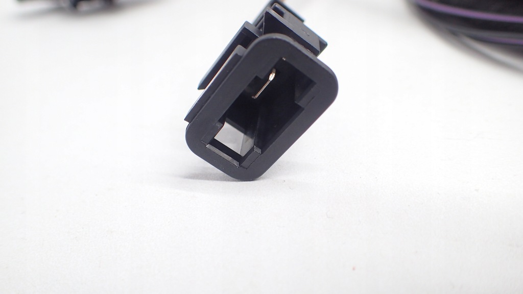 фото №11, Audi 8w a4 s4 a5 s5 hak буксирувальний 8w0800491m набір