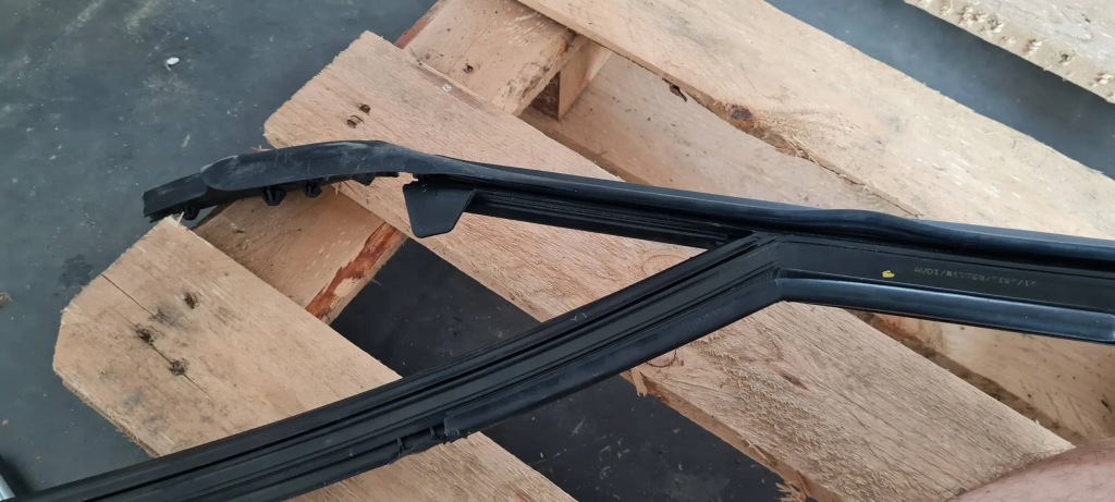 фото №8, A6 c7 4g lift s6 рамка прокладка резиновый стекло левый задняя sline 4g5839431