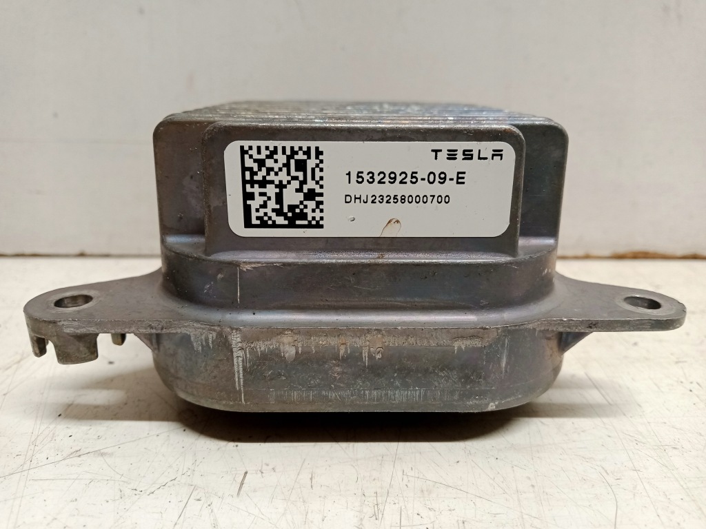 Tesla model 3 y блок запалювання модуль ліхтарі  led 1532925-09-e Оригінал