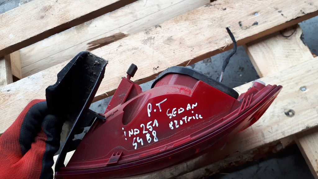 фото №6, S4 b8 a4 лампа права правий задня w крила led sedan