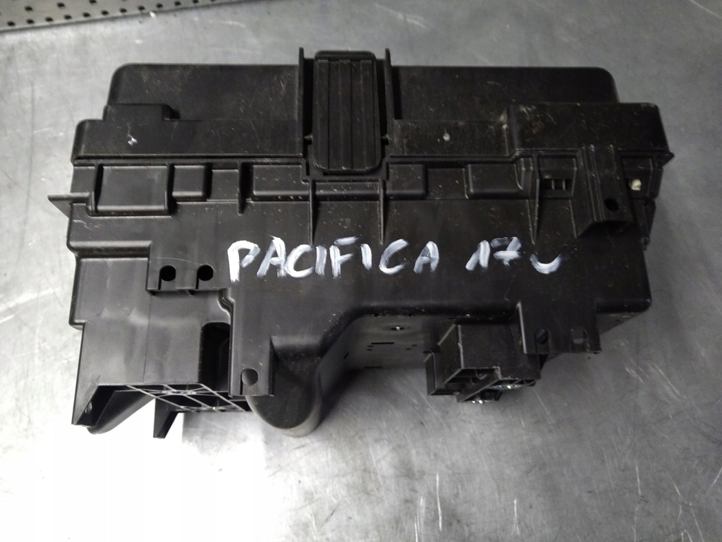 фото №3, Pacifica 16-20r коробка предохранителей