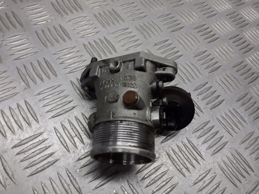 фото №1, Дроссельная заслонка воздуха audi a4 b6 2.5 tdi 8e0145950c