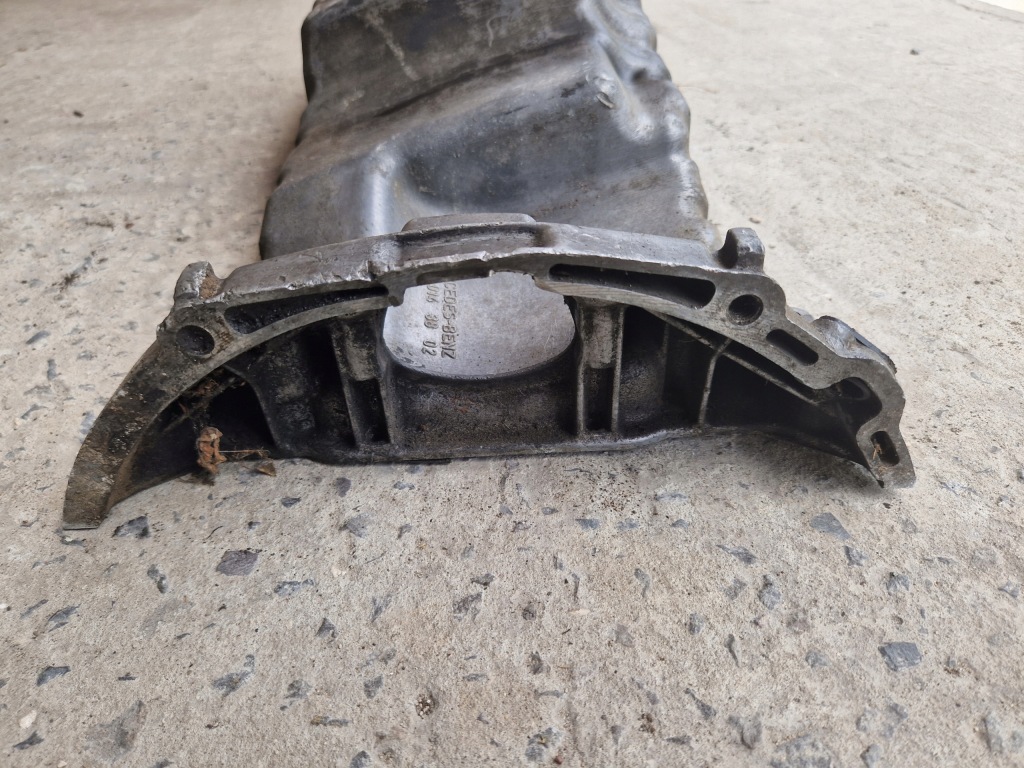 Купить Поддон масляная mercedes sprinter 2.9 td r6020143802