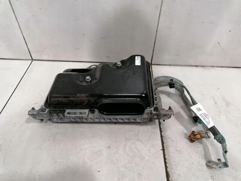 Tesla модуль электронный 1583991 Недорого