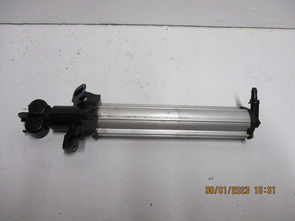 фото №1, Насадка розпилювача volvo v60 18r 253130746