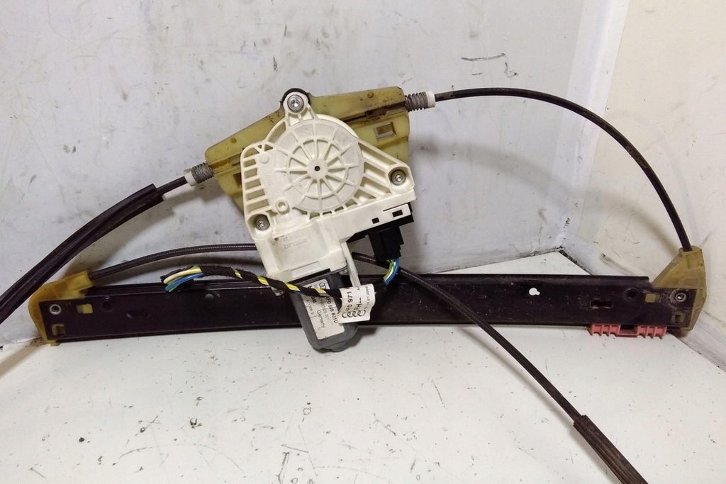 фото №7, Подъемник стекло левых передних дверь audi a6 allroad 4fh, c6 4f0837461d