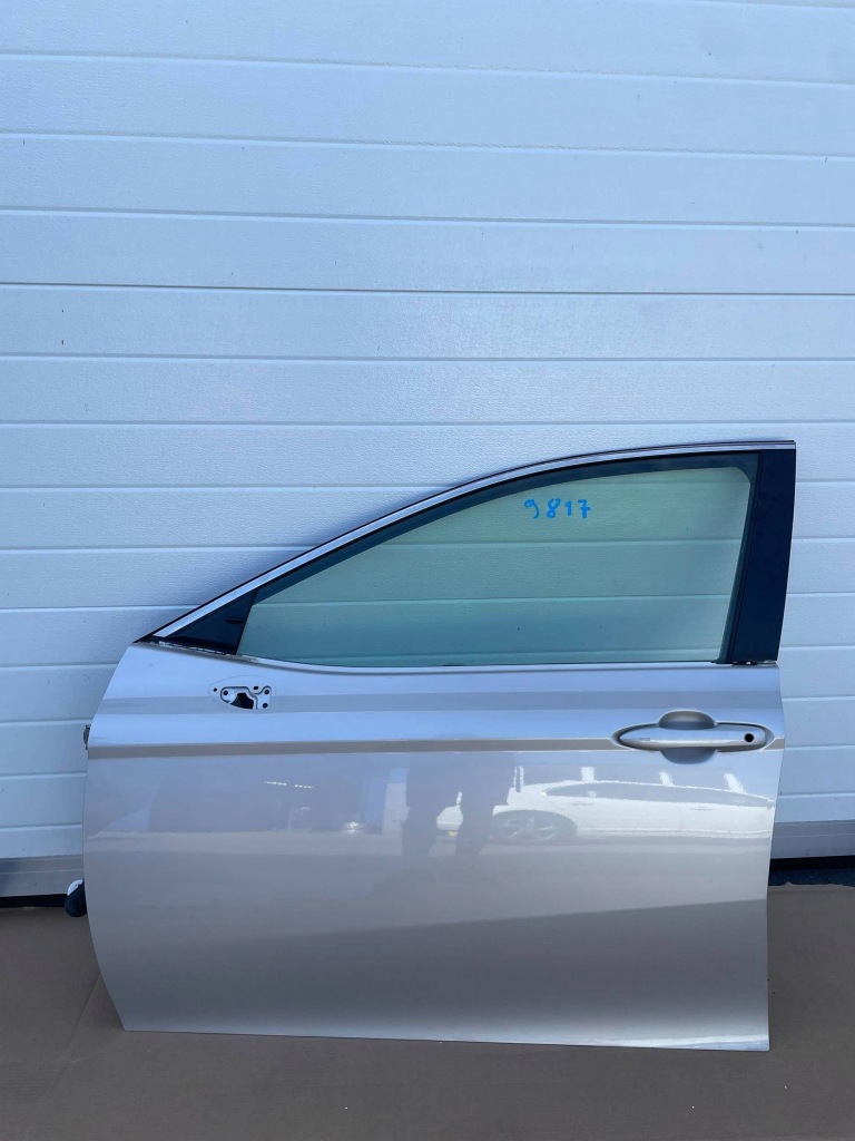 фото №1, Toyota camry viii xv70 2017- дверь левая перед полный eu