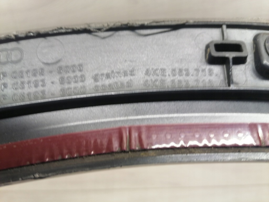 фото №10, Audi e-tron молдинг крила правий перед 4ke853718