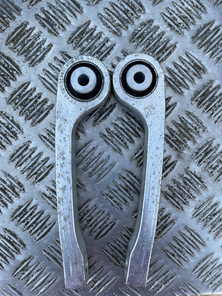 фото №1, З'єднувач стабілізатора задня лівий правий 8w0505465b