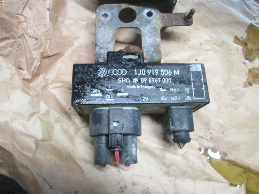 фото №1, Реле вентиляторов 1j0919506b