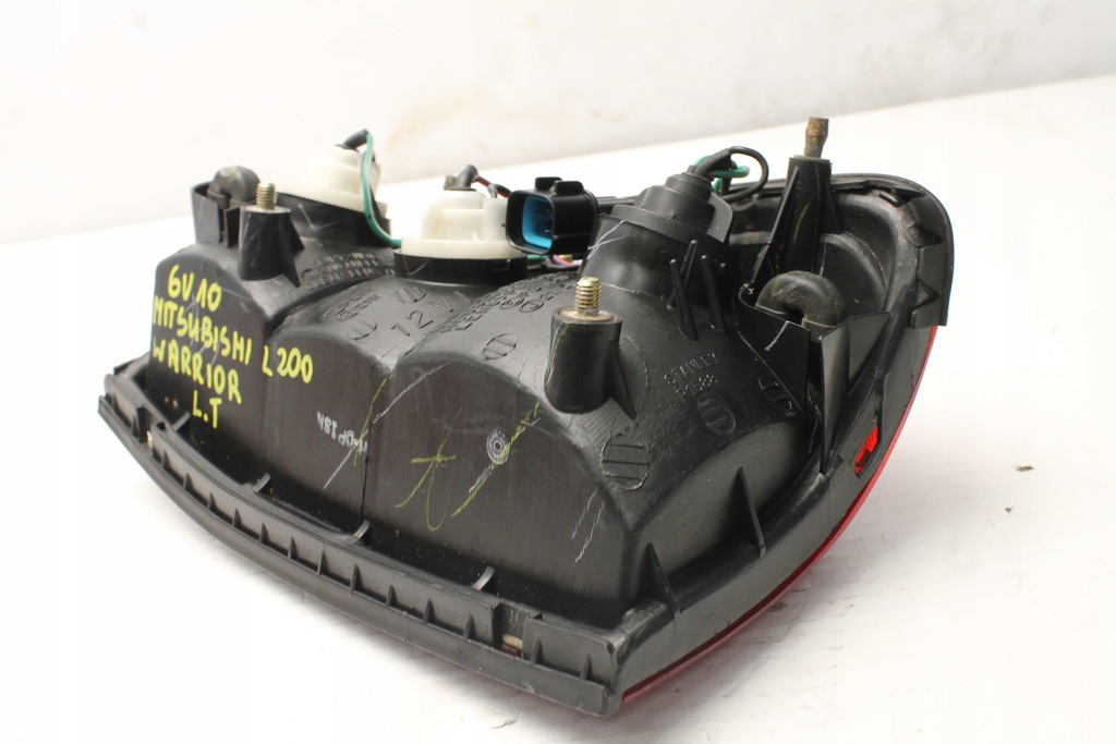 фото №10, Лампа задня лівий задня mitsubishi l200 warrior 2005