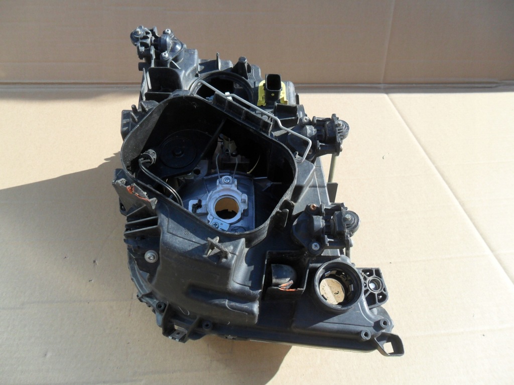 Mercedes actros фара правая a9608201939 Недорого